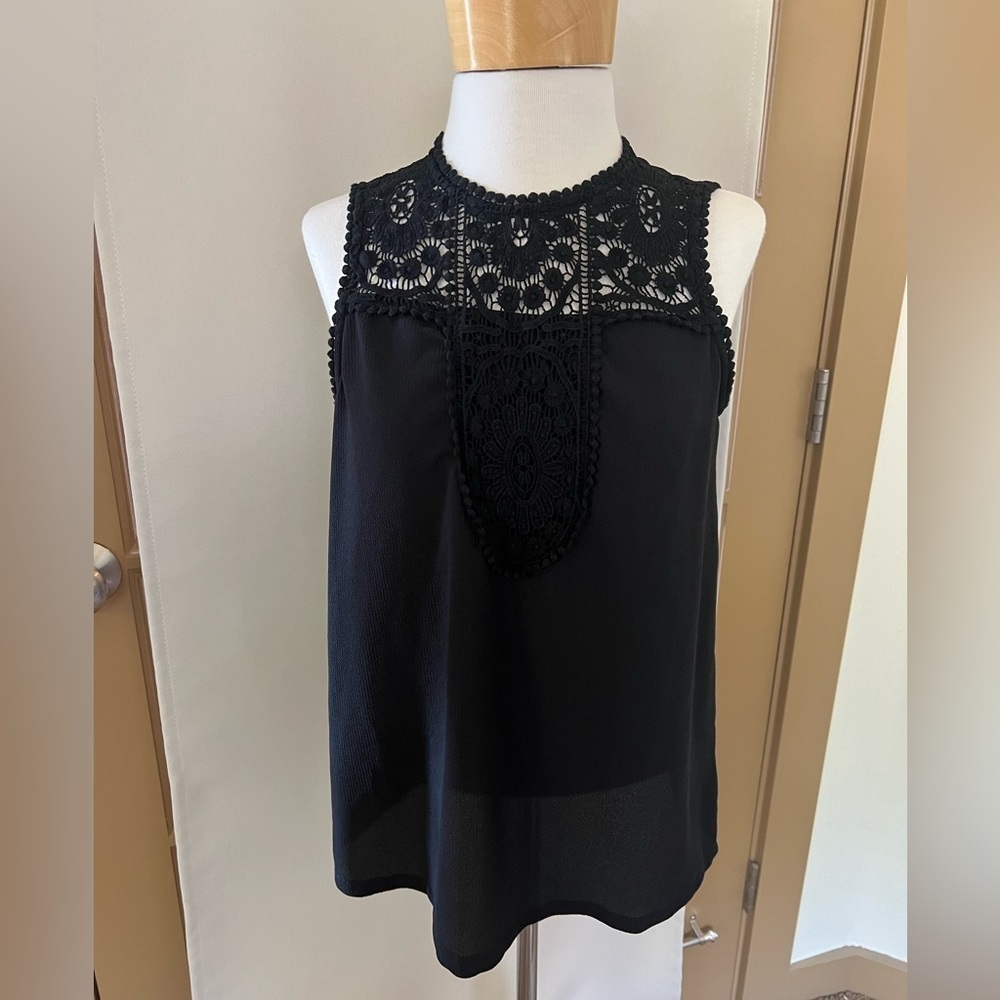 Halogen Women's Small Black Crochet Trim Sleeveless Blouse Tank Top